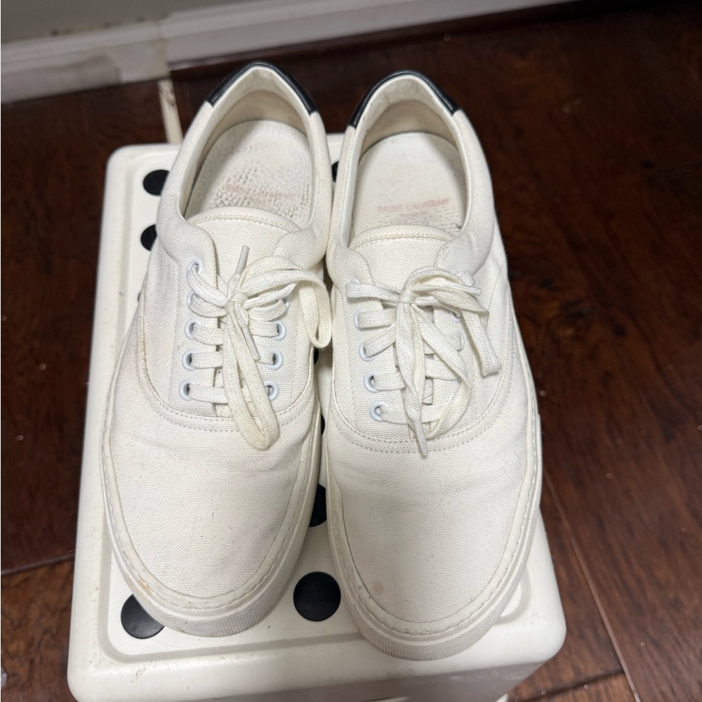 Saint Laurent Venice canvas sneakers in off white et noir